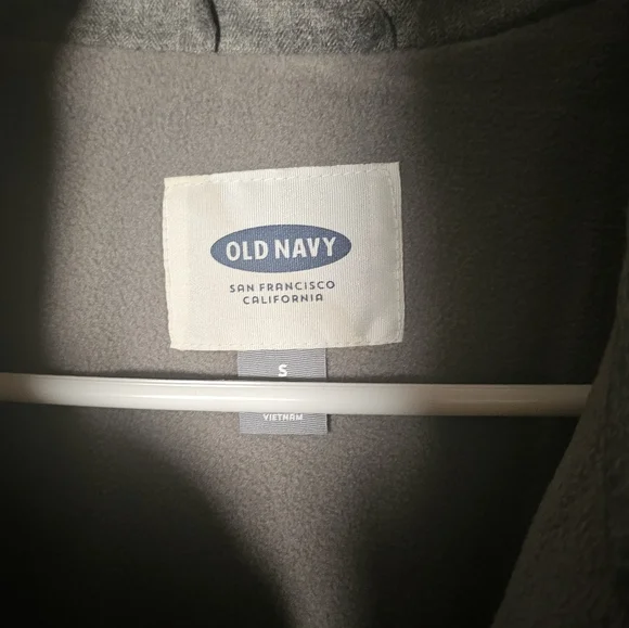 Old Navy Women’s Gray Puffer Jacket – Size Small - Picture 2 of 3